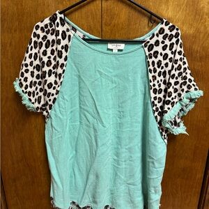 Umgee Mint Top with Leopard Print Sleeves